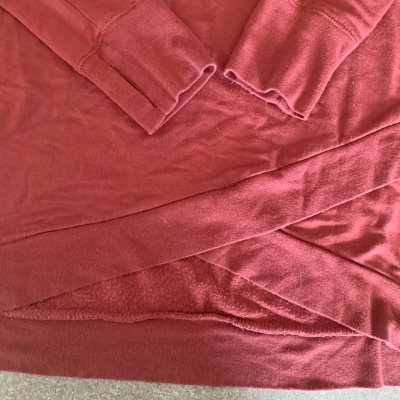 Threads 4 Thought casual top - Picture 2 of 4